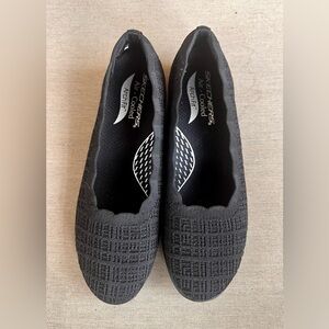 Cute and comfortable Arch Fit Cleo Wedge - Miss You. Brand new condition.